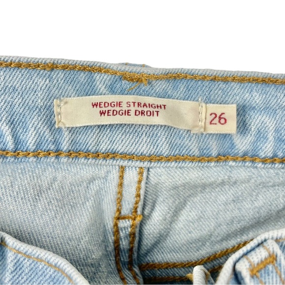 Levi’s Premium Wedgie Straight Light Wash Denim Size 26 - Picture 5 of 8